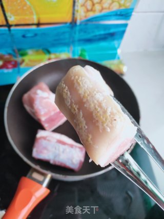砂锅腐乳烧肉的做法步骤：3