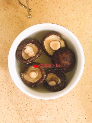 冬菇滑鸡的做法步骤：3