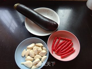 蒜蓉烤茄子的做法步骤：1