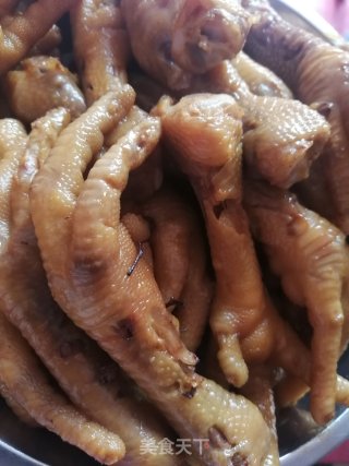 卤鸡爪的做法步骤：4