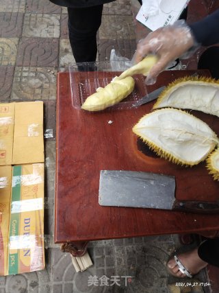 金枕榴莲的做法步骤：1