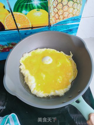 鸡蛋蒜薹炒饭的做法步骤：3