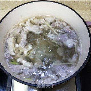 萝卜青肉片汤的做法步骤：7