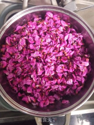 蒸彩色洋槐花的做法步骤：1
