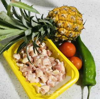 菠萝炒鸭心掌的做法步骤：1