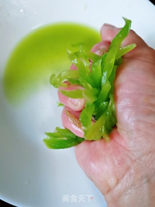 凉拌莴笋的做法步骤：3