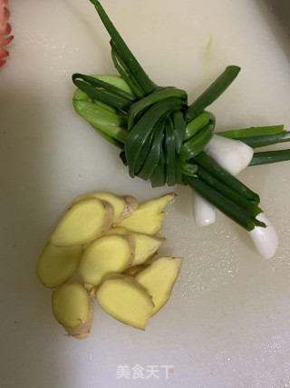 白切鸡的做法步骤：2