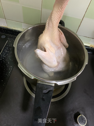 白切鸡的做法步骤：3
