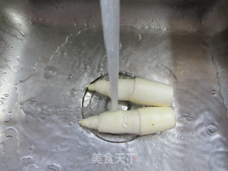 茭白炒鸡胗的做法步骤：2