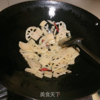 香辣莲藕的做法步骤：4