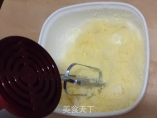 三仁蛋糕的做法步骤：3