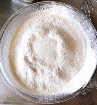 黄桃酸奶千层蛋糕的做法步骤：4
