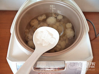 雪梨菊花茶的做法步骤：6