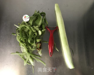 虾皮丝瓜汤的做法步骤：2