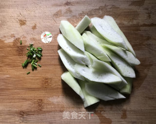 虾皮丝瓜汤的做法步骤：3