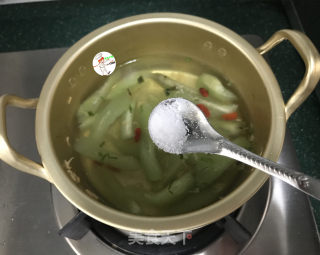虾皮丝瓜汤的做法步骤：8