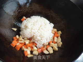 菠萝时蔬炒饭的做法步骤：9