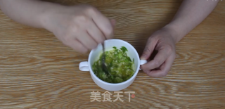 完美下午茶，蒜香四溢，酥脆可口的吐司条的做法步骤：2