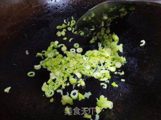 小笋炒蛋的做法步骤：2
