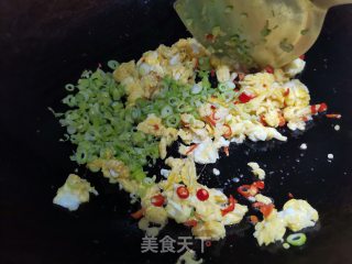小笋炒蛋的做法步骤：7