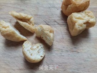 油豆腐炒肉的做法步骤：1