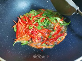 双椒炒牛肉的做法步骤：3