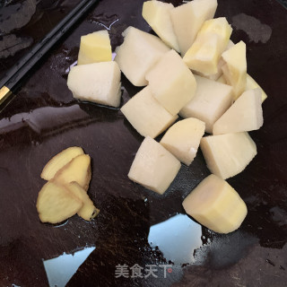 鲜笋鸭汤的做法步骤：3