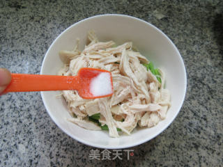 蒜薹拌鸡胸肉的做法步骤：10