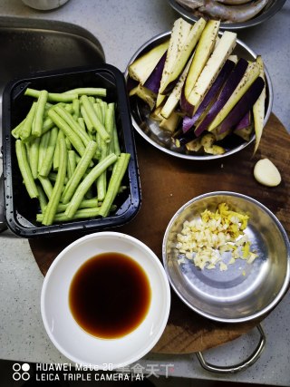 豆角烧茄子的做法步骤：1
