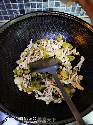 鸡丝酸菜的做法步骤：5