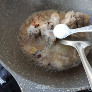 玉米脊骨炖芸豆的做法步骤：5