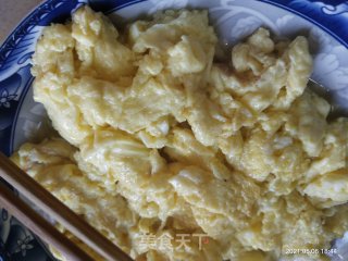 番茄炒鸡蛋的做法步骤：4