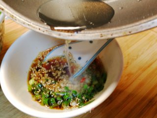 低卡零卡糖粉减肥瘦身美食～凉拌鳕鱼面的做法步骤：4