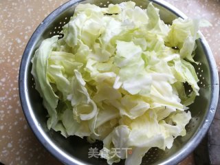牛柳包菜炒粉丝的做法步骤：4
