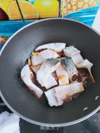 家常烧草鱼块的做法步骤：10