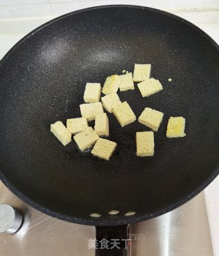 香菇烧冻豆腐的做法步骤：4