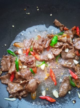 牛肉炒春笋的做法步骤：12