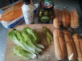 快手简单在家就可以做的宜家热狗的做法步骤：2