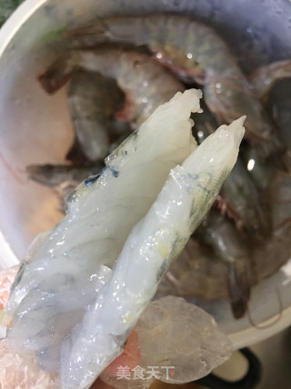 芝士焗虾的做法步骤：1