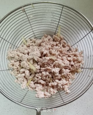 皮蛋瘦肉粥的做法步骤：5