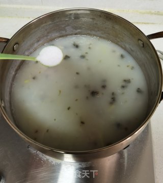 皮蛋瘦肉粥的做法步骤：9