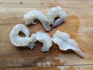虾球豆角炒蛋的做法步骤：1
