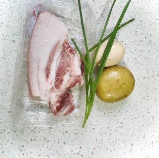 土豆鸡蛋煎肉饼的做法步骤：1