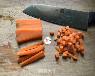 豌豆木耳炒胡萝卜的做法步骤：3