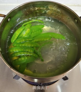 荷兰豆炒山药的做法步骤：4