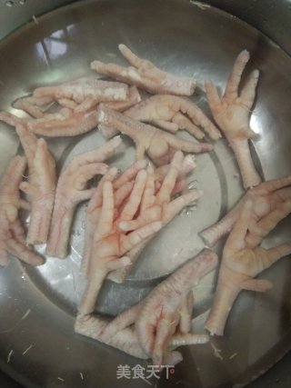 猪肺鸡爪煲霸王花的做法步骤：5