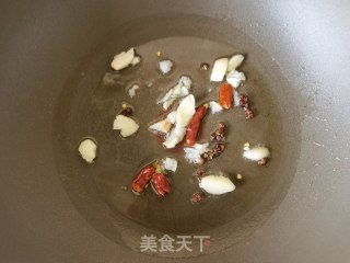 蒜瓣辣椒蒸炒根达菜的做法步骤：10