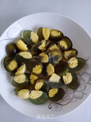 凉拌鹌鹑皮蛋的做法步骤：3