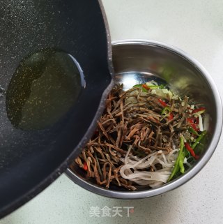 干豆角拌粉条的做法步骤：7