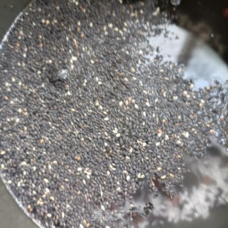 人参果三黑粥的做法步骤：8
